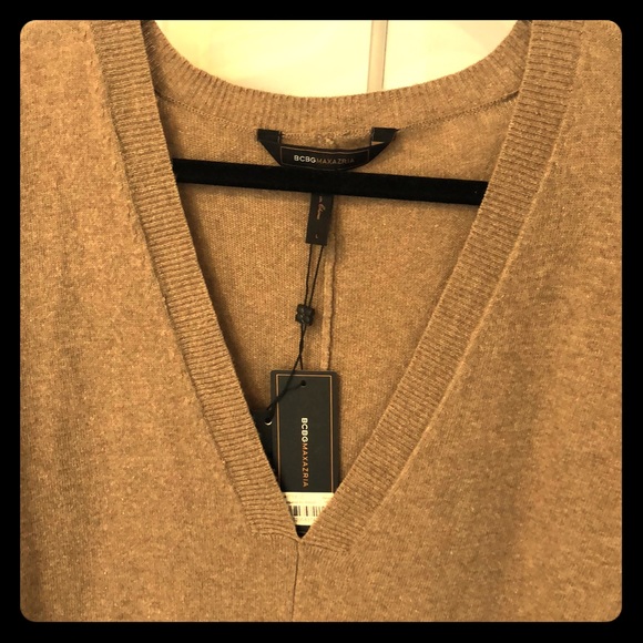 BCBG oversized camel sweater - Picture 1 of 7